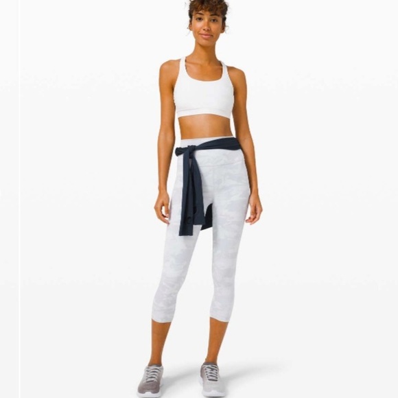 Lululemon Wonder Under High Waist  21"
Camo Alpine White  Leggings Size 4 - Picture 6 of 15